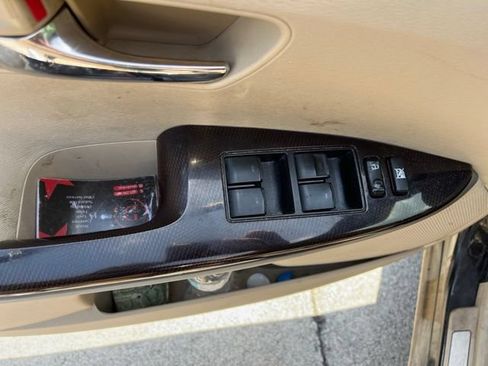 Used 2010 Toyota Venza FWD image 15