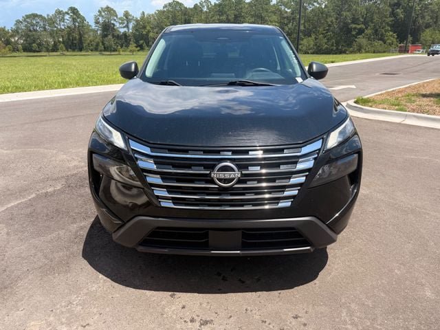 Used 2024 Nissan Rogue S FWD image 17