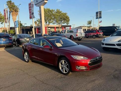 Used 2012 Tesla Model S Signature image 2