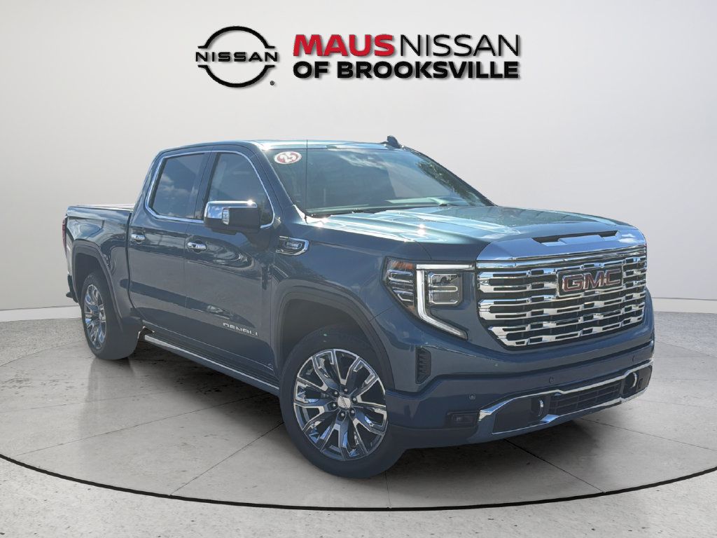 Used 2025 GMC Sierra 1500 Denali w/ Denali Reserve Package AWD/4WD image 1