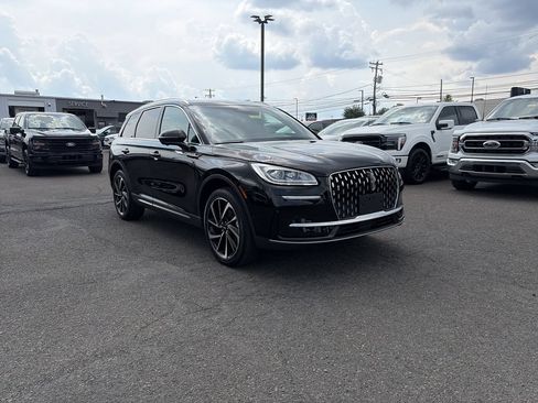 Certified 2023 Lincoln Corsair Reserve w/ Equipment Group 202A AWD/4WD image 12