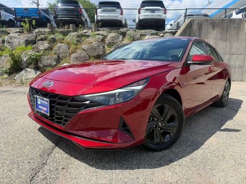 Certified 2023 Hyundai Elantra SEL FWD image 2
