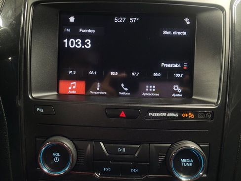 Used 2018 Ford Explorer XLT w/ Equipment Group 202A image 25