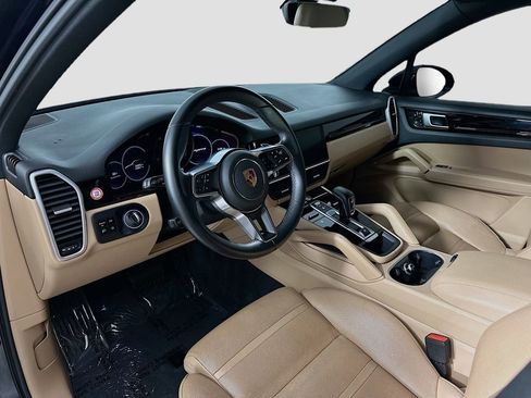 Used 2019 Porsche Cayenne image 4
