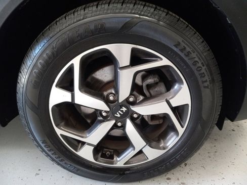 Used 2022 Kia Sportage LX FWD image 4