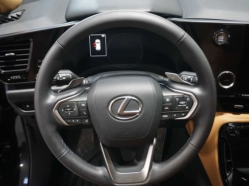 Used 2025 Lexus NX 250 FWD image 16