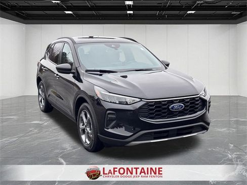 Used 2025 Ford Escape ST-Line image 7