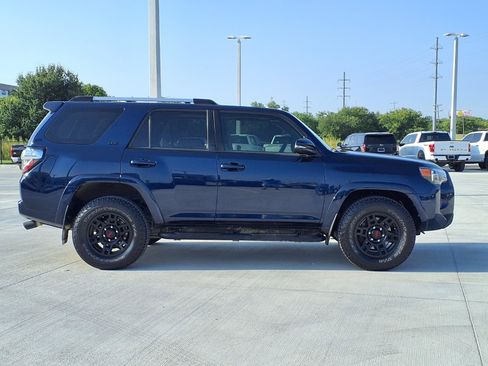 Used 2022 Toyota 4Runner SR5 Premium w/ Moonroof Package RWD image 10