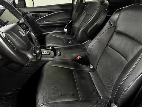 Used 2019 Honda Pilot Touring image 12