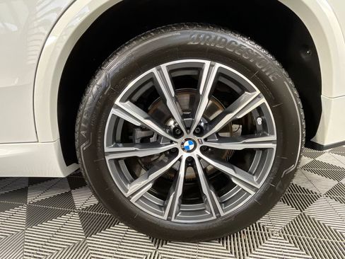 Certified 2024 BMW X5 xDrive40i w/ M Sport Package AWD/4WD image 16