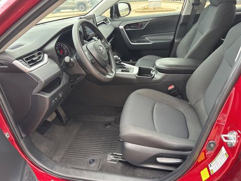 Used 2022 Toyota RAV4 LE image 14