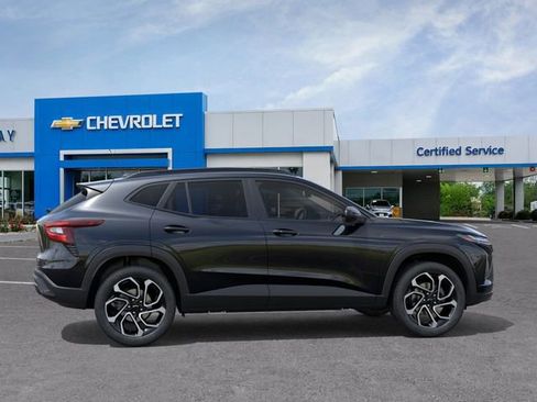 New 2026 Chevrolet Trax RS w/ Sunroof Package image 5