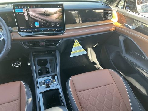 New 2026 Volkswagen Tiguan SEL R-Line AWD/4WD image 12