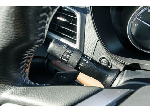 Used 2022 Subaru Forester Touring image 23