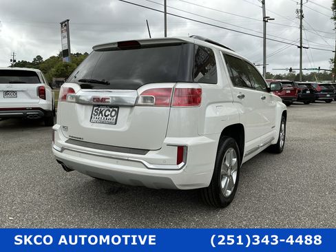 Used 2017 GMC Terrain Denali image 5