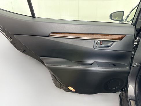 Used 2013 Lexus ES 350 w/ Luxury Pkg FWD image 28