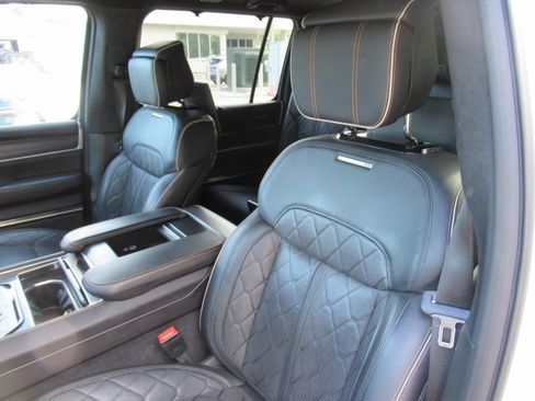 Used 2025 Jeep Grand Wagoneer Series III w/ Rear Seat Video Group 1 AWD/4WD image 20