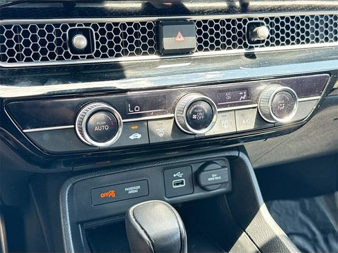 Used 2023 Honda Civic Sport image 15