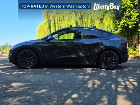 Used 2024 Tesla Model Y Performance AWD/4WD image 8