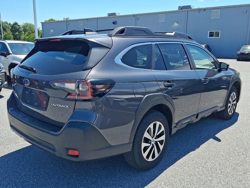 Certified 2024 Subaru Outback Premium AWD/4WD image 4