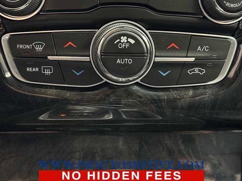 Used 2019 Chrysler 300 Limited image 25