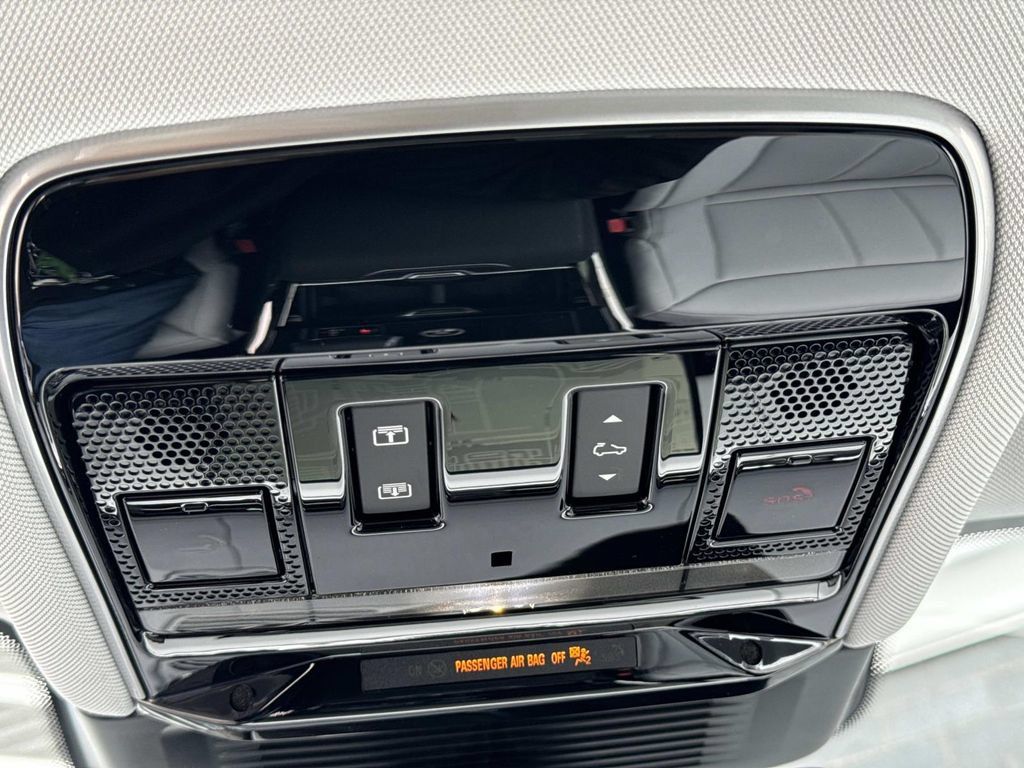 New 2026 Land Rover Range Rover Sport Dynamic SE AWD/4WD image 23