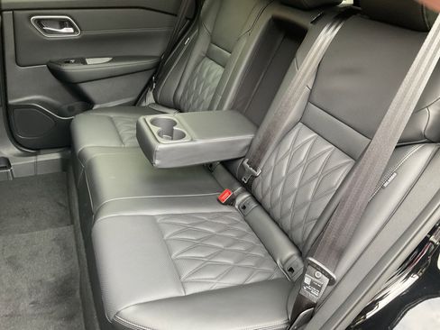 Used 2026 Nissan Rogue Platinum w/ Platinum Premium Package image 46