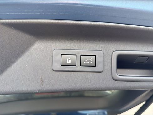 Certified 2025 Subaru Forester Premium w/ Convenience Package #2 image 19