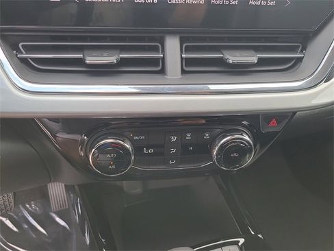 New 2026 Chevrolet Trax LT image 33