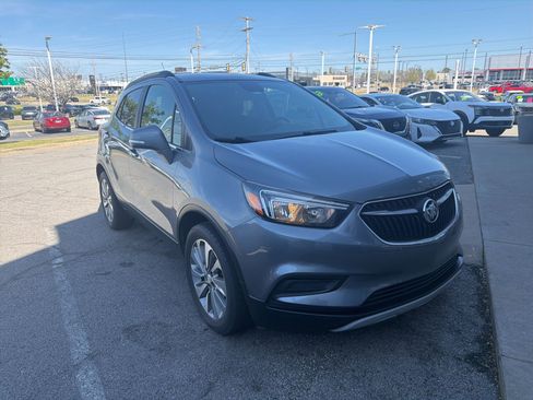 Used 2019 Buick Encore Preferred image 3