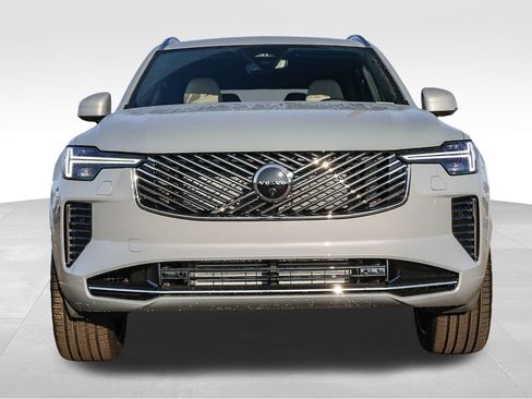 New 2026 Volvo XC90 T8 Plus w/ Protection Package Premier AWD/4WD image 2