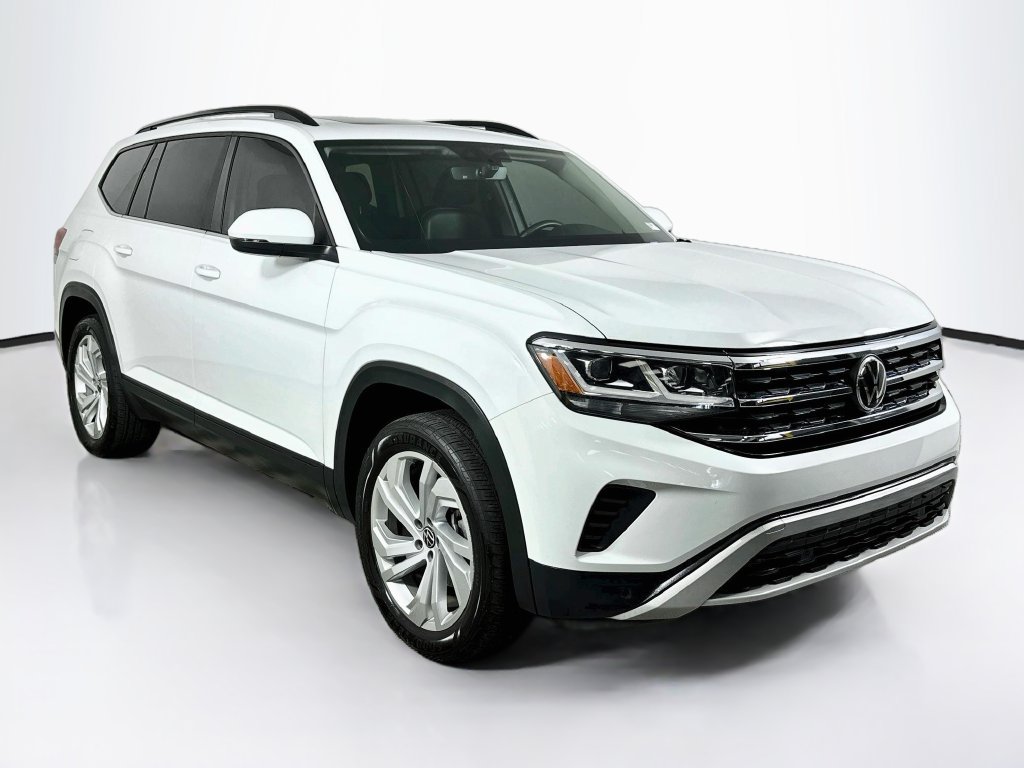 Used 2022 Volkswagen Atlas SE w/ Panoramic Sunroof Package FWD image 3