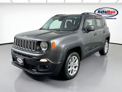 Used 2016 Jeep Renegade Latitude w/ Popular Equipment Group AWD/4WD image 3