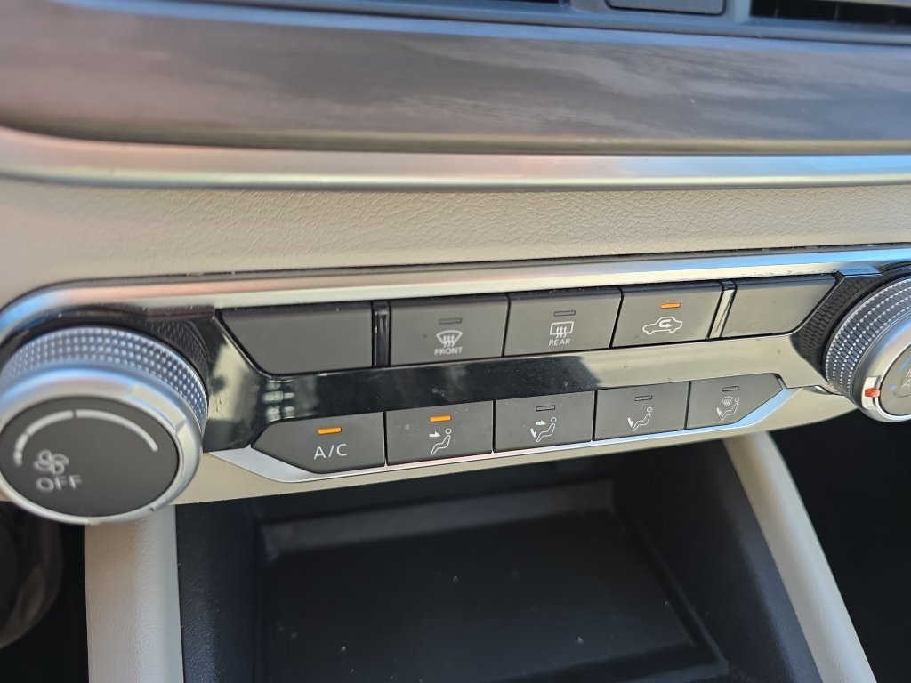 Used 2025 Nissan Altima 2.5 SV FWD image 22