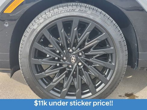 Certified 2025 Hyundai Santa Fe Calligraphy image 7