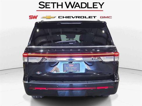 Used 2024 Lincoln Navigator Premiere image 6