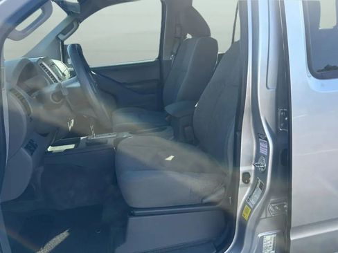 Used 2017 Nissan Frontier SV RWD image 17