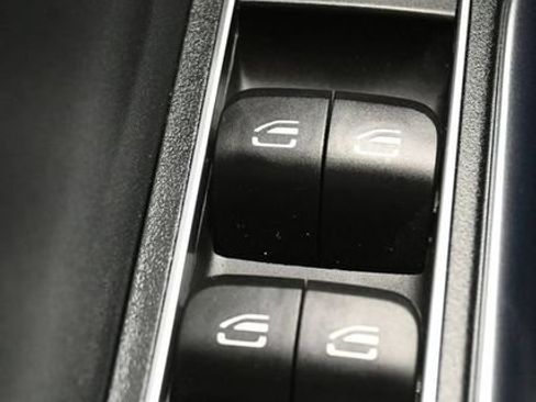 Used 2021 Mercedes-Benz GLA 250 image 26