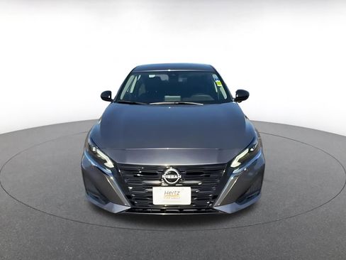 Used 2025 Nissan Altima 2.5 SV image 4