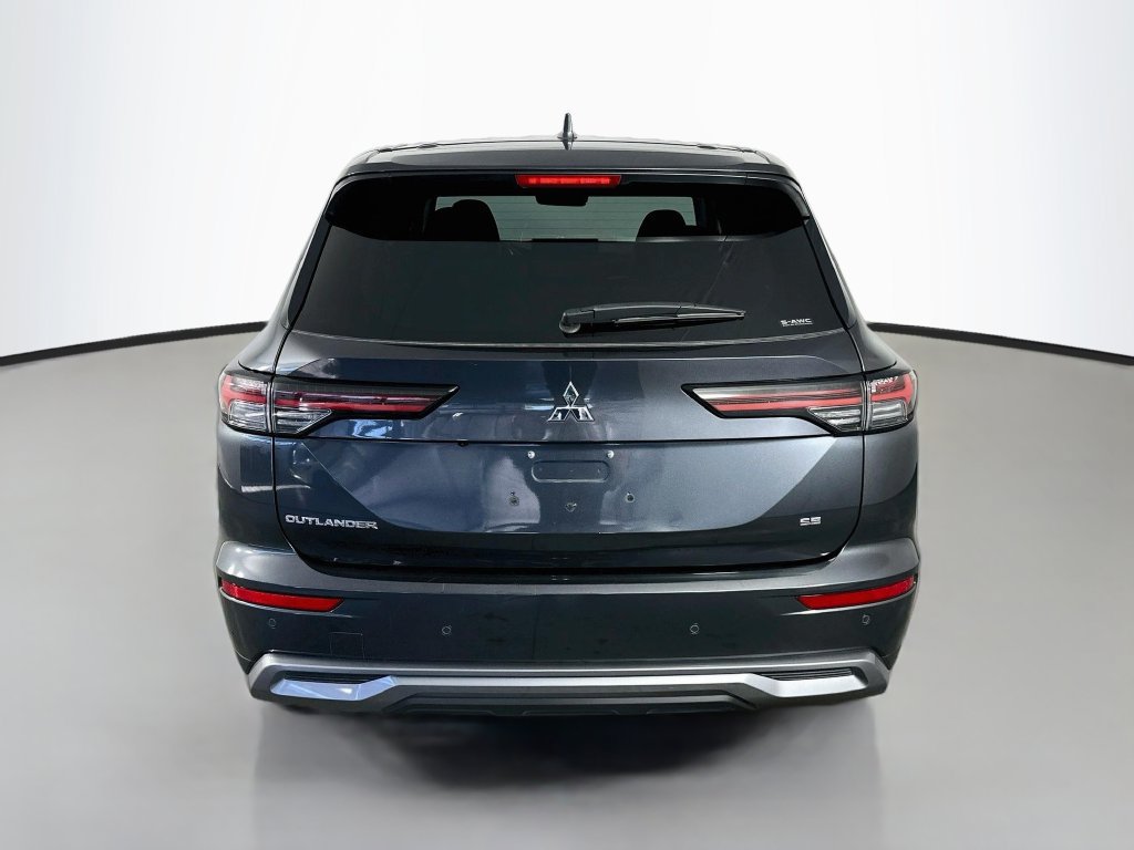 Used 2025 Mitsubishi Outlander SE AWD/4WD image 6