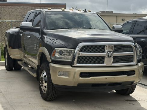 Used 2016 RAM 3500 Laramie Longhorn w/ Convenience Group AWD/4WD image 3