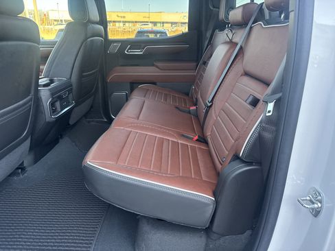 Used 2025 GMC Sierra 1500 Denali Ultimate image 13