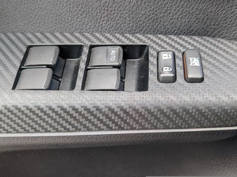 Used 2014 Toyota RAV4 Limited w/ Technology Package AWD/4WD image 19