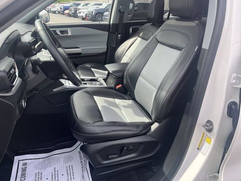 Certified 2023 Ford Explorer XLT w/ Equipment Group 202A AWD/4WD image 6