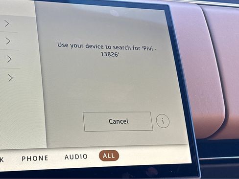 Used 2023 Land Rover Range Rover Sport SE Dynamic image 9