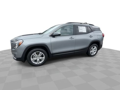Certified 2024 GMC Terrain SLE w/ Driver Convenience Package AWD/4WD image 4
