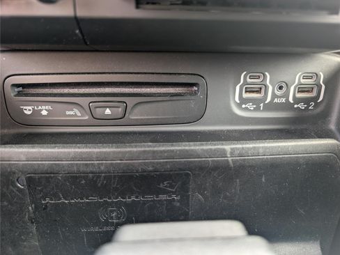 Used 2019 RAM 1500 Laramie AWD/4WD image 28