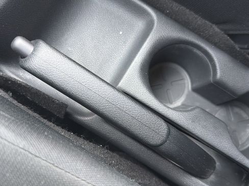 Used 2020 Nissan Kicks S image 36