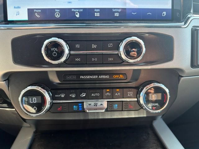 Used 2022 Ford F350 Lariat w/ Chrome Package AWD/4WD image 15