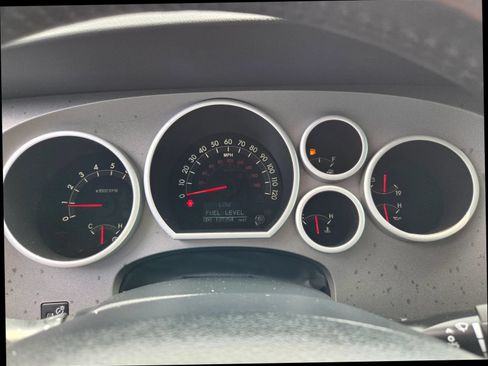 Used 2012 Toyota Tundra Limited w/ Memory Pkg AWD/4WD image 16